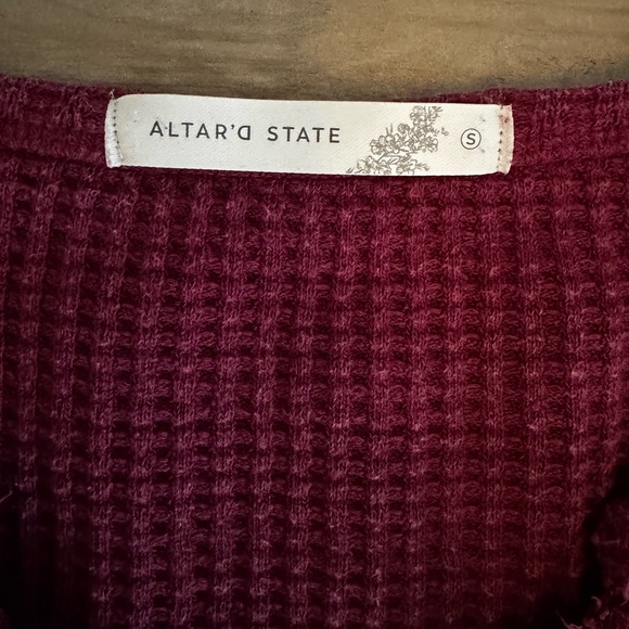 Altar'd State Distressed Oversized V-Neck - Picture 4 of 8
